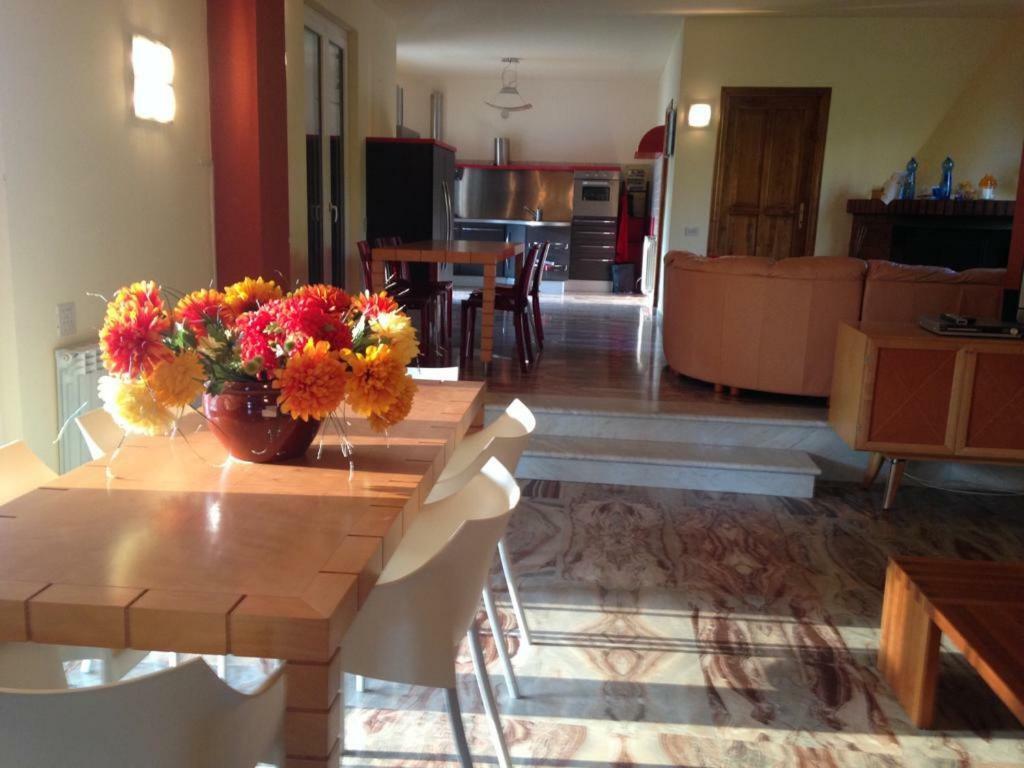 ריקו דל גולפו די ספאציה Villa Mara מראה חיצוני תמונה