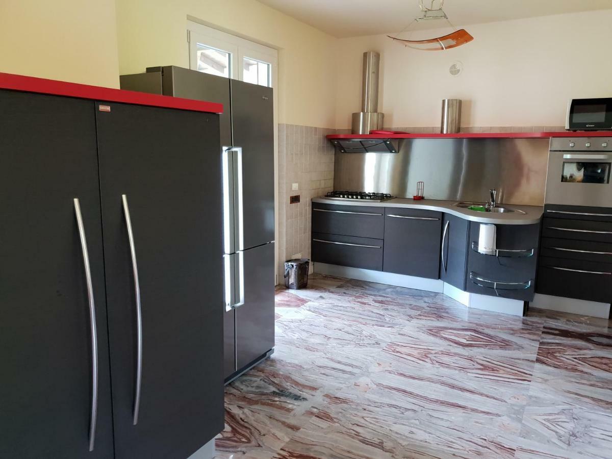 ריקו דל גולפו די ספאציה Villa Mara מראה חיצוני תמונה