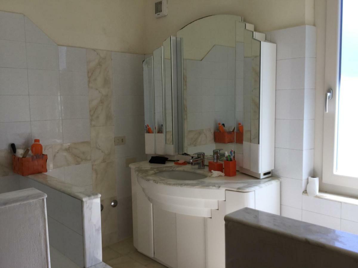 ריקו דל גולפו די ספאציה Villa Mara מראה חיצוני תמונה